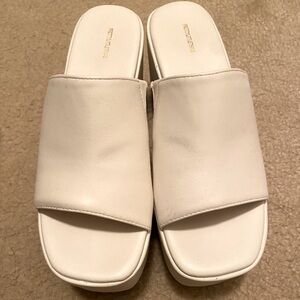Pretty Little Thing Platform Sandals